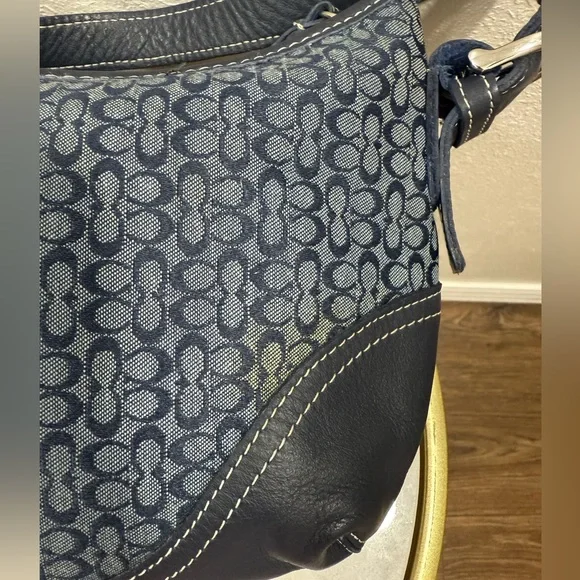 Vintage Coach Soho Mini Hobo Shoulder Bag 6351 - Picture 3 of 8